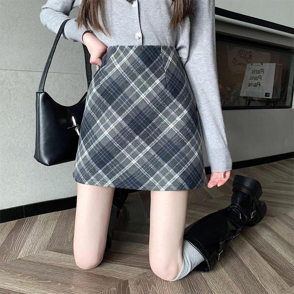2025 Women's New Year Red Plaid Wool A-line Skirt: High Waist, Slimming, Hip-Hugging Petite.