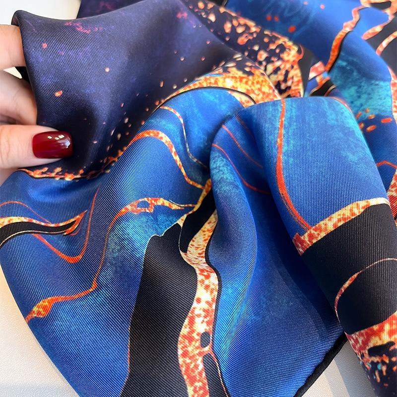 Versatile and Explosive Silk Silk Scarves Women's Spring Light Luxury Fashion High-end Mulberry Silk Scarves Women's 71 Twill Silk Scarves