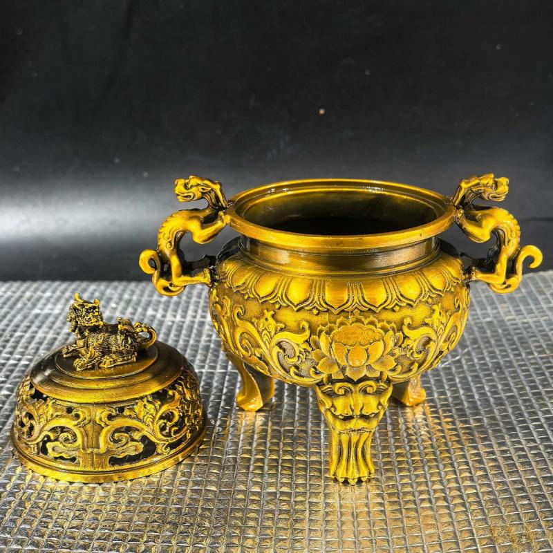 Brass animal head incense burner with lid, two dragons design, for indoor Buddhist shrines and tea ceremonies, sandalwood three-