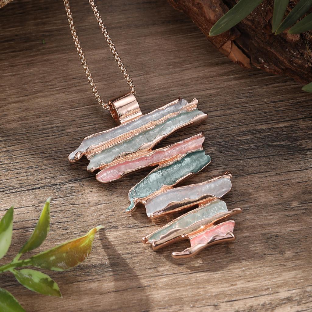 New enamel geometric line pendant, fashionable and high-end women's versatile irregular necklace