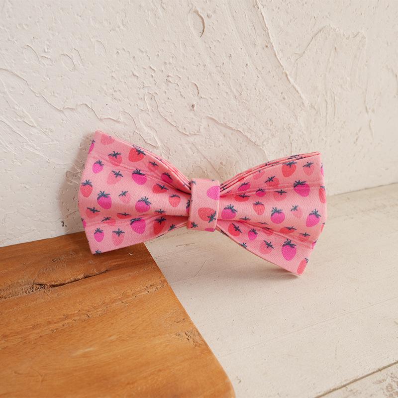 Strawberry Flutter Pet Collar with Bow Tie Ornament - Teddy Design UBT-186 M