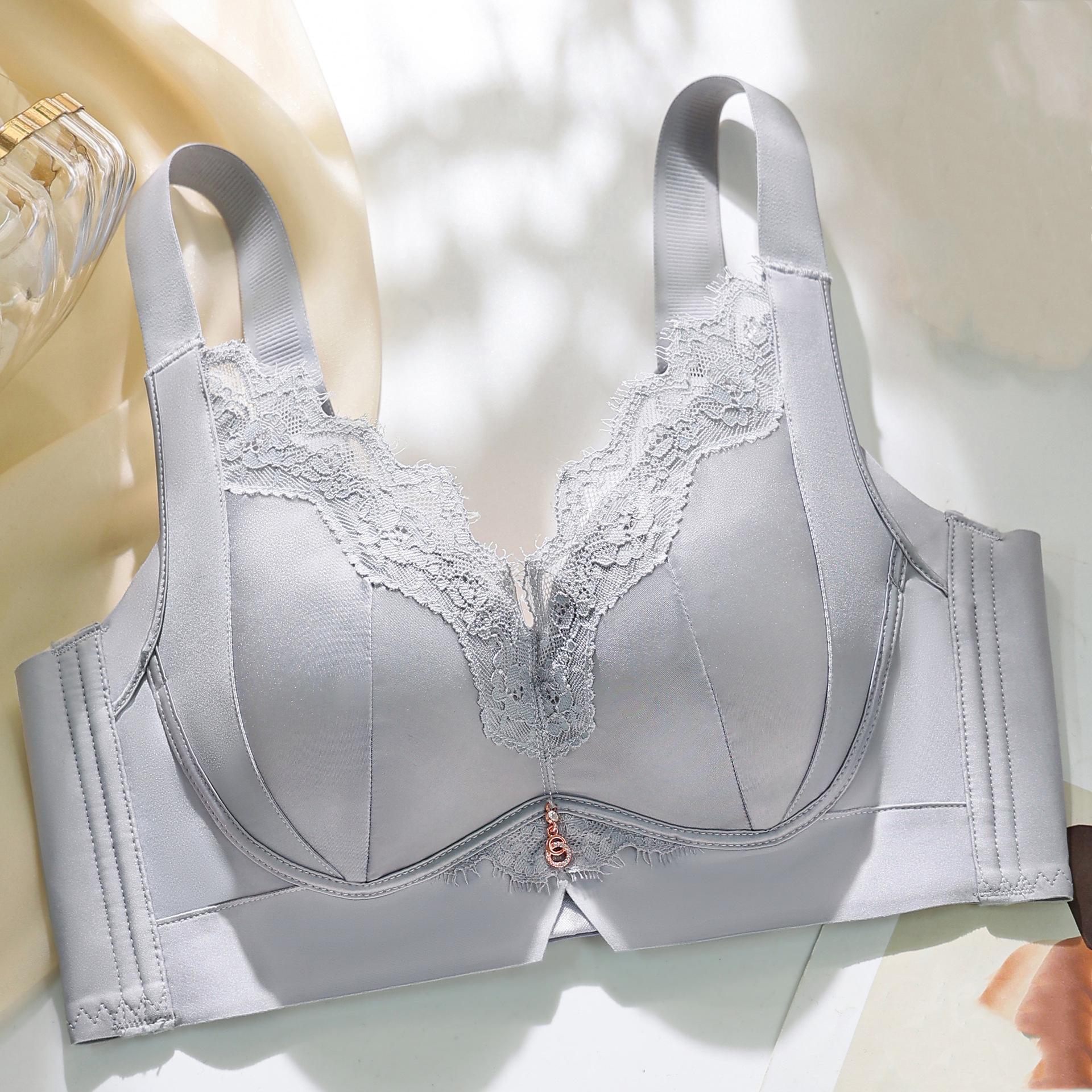Wireless Plus Size Anti-Sag Bra with Bust Support and Underarm Adjustment 40/90 BC