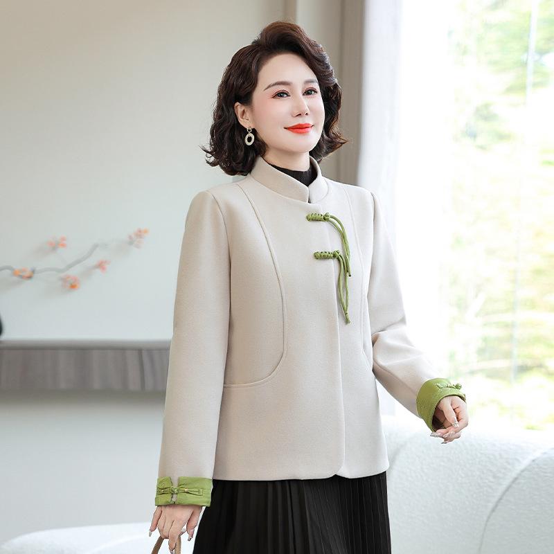 Retro Chinese Style Stand-up Collar Top: Spring & Autumn Plus Size Jacket for Middle-aged and Elderly Women