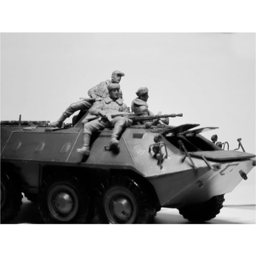 ICM 1/35 Scale Soviet Armored Personnel Carrier Crew, 1979-1991, Plastic Model Kit 35637