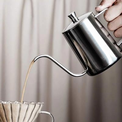Kaffebryggare i rostfritt stål för överhällning Hängande öra Handbryggningskanna Hushållskanna med lång pip och fin mynning Droppkanna Lång kanna