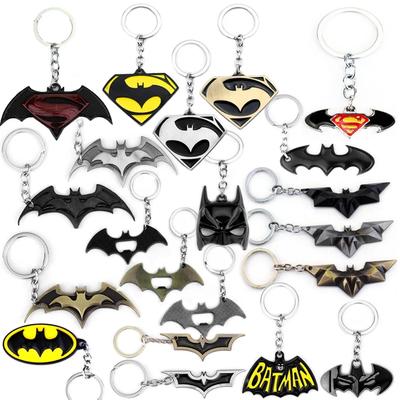 Fledermaus Anhänger Schlüsselanhänger Spielzeug Superhelden Film Schmuck Auto Schlüsselanhänger Taschen Zubehör für Männer Frauen Fans Geschenke Souvenir