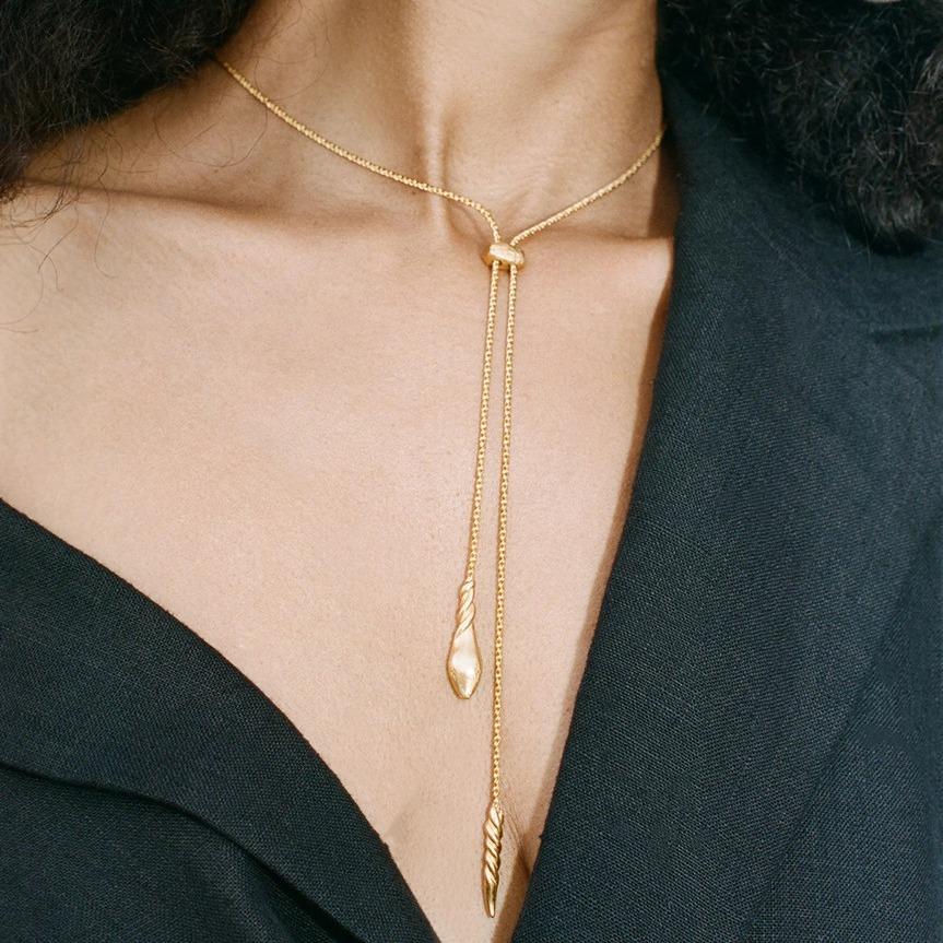 Colar Pingente Cobra Cabeça Espiral Longo Dourado Personalizado Tendência Design de Nicho Corrente de Suéter Ajustável Feminino