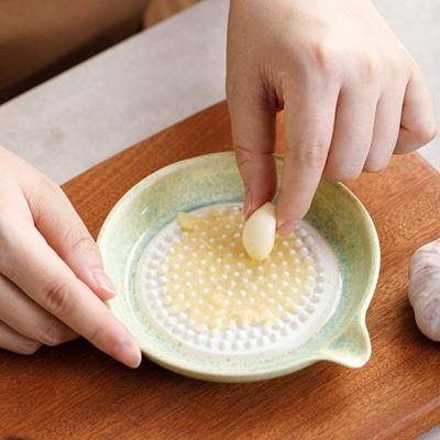 2-in-1 Garlic Sauce Bowl Handheld Garlic Paste Maker Handmade Ceramic Garlic Grater  Household Use