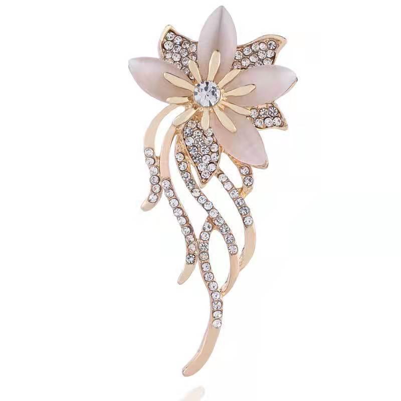 High-End Pearl & Rhinestone Butterfly Brooch for Women's Fashion Suits and Scarves