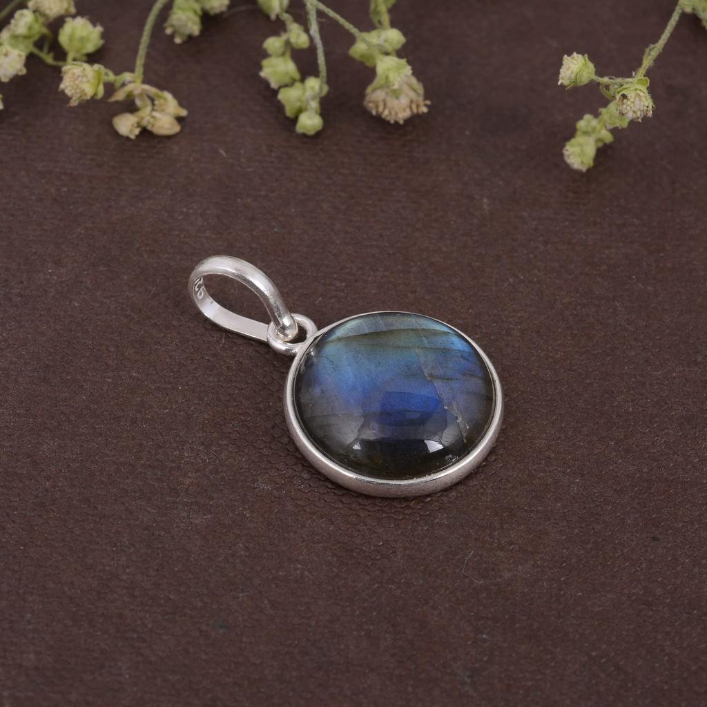 925 Sterling Silver Gemstone Labradorite Pendant without Chain Jewelry Round Cabochon For Women or Girls - 2.45 Gms