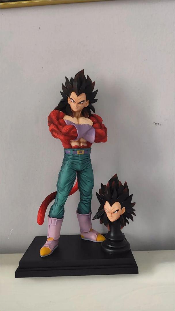 

[Б/У] Фигурка Вегеты из Dragon Ball Super 4