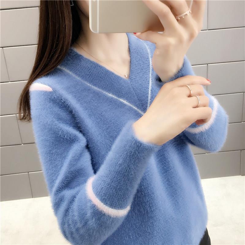 V-neck sweater for women in autumn and winter soft and loose fitting pullover knit base sweater can be worn outside