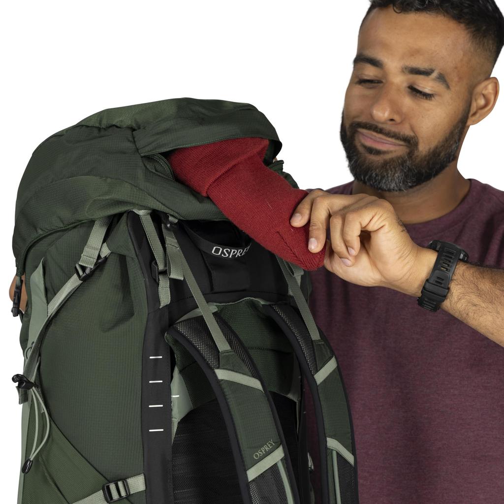 Osprey Talon 44L Lightweight Hiking Backpack with 6 Men's Hipbelt, Black/Coal Grey, Large/X-Large, Liters.