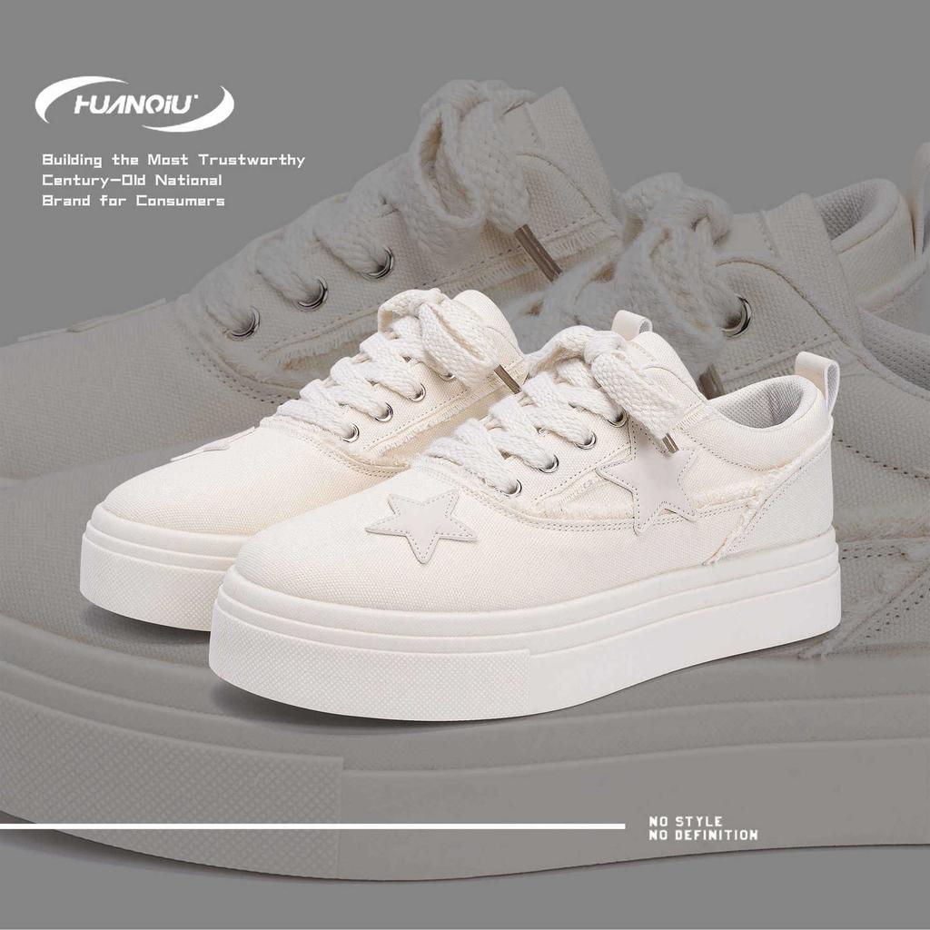 Sapatos de lona masculinos versáteis globais ZHQ-HY836 sapatos de prancha tendência de primavera sapatos masculinos de plataforma para aumentar a altura retrô sapatos brancos pequenos