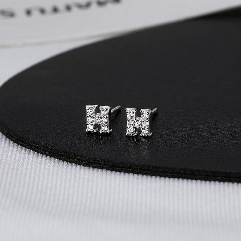 Pendientes de Diamantes con Letra Personalizada de Plata de Ley S925 Banyan Tree - Pendientes Individuales para Cartílago para Hombre y Mujer