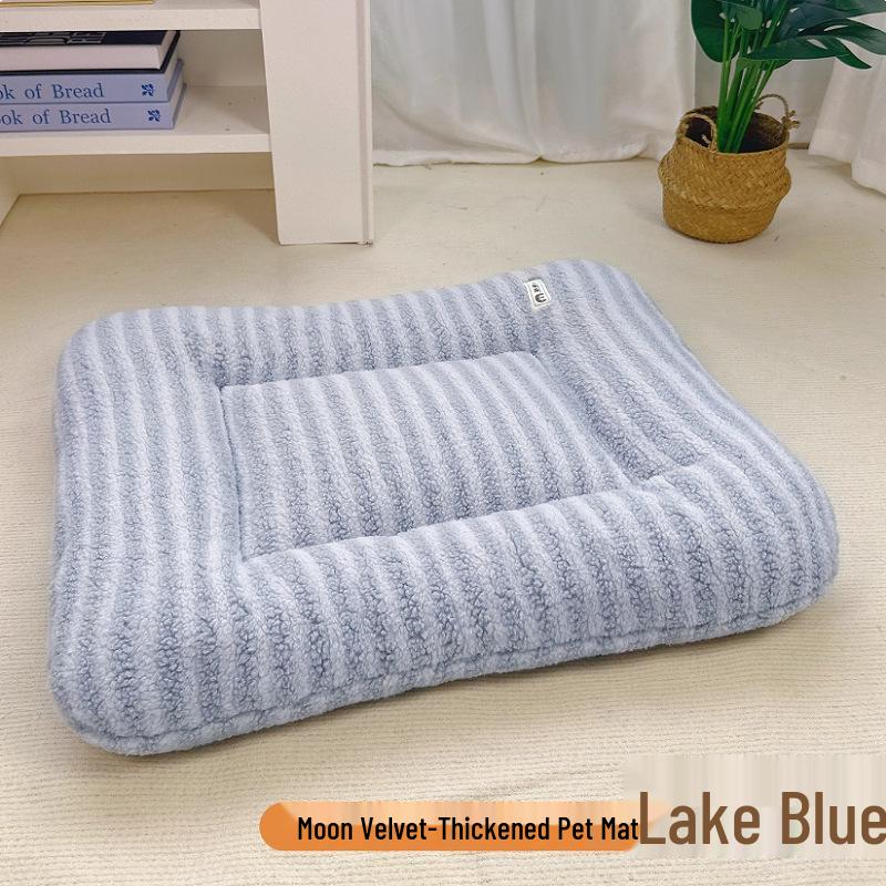 Universal Large Winter Plush Pet Bed Mat - Thick, Warm Sleeping Pad for Cats & Dogs