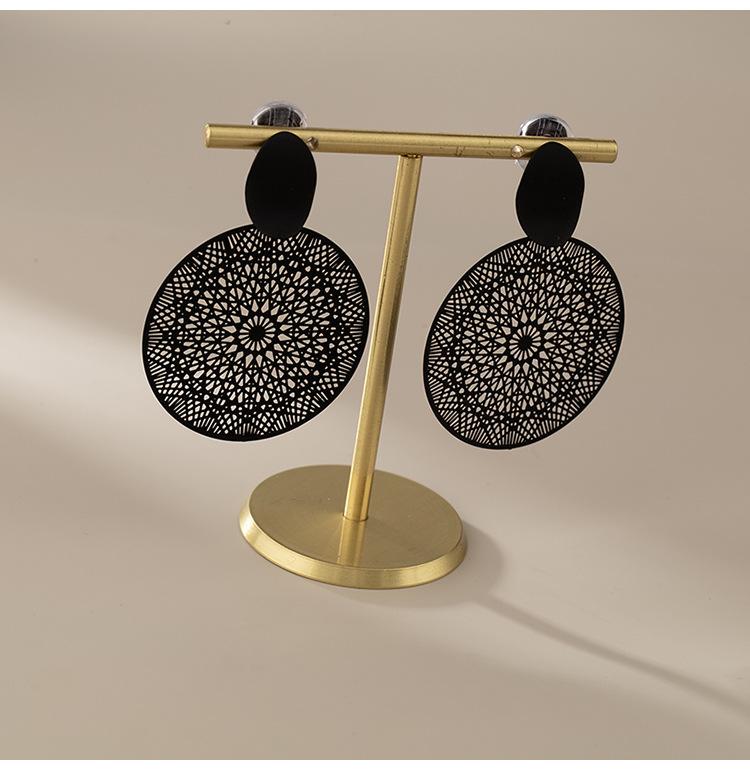 

Черные полые серьги с цветком, преувеличенные круглые серьги в стиле ретро с москитной сеткой без проколов в ушах