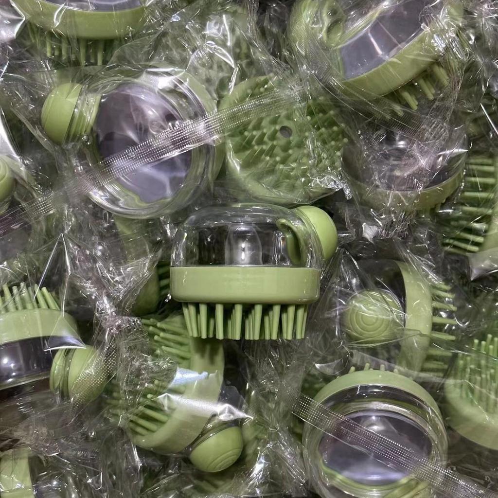 Kartáč na mytí a masáž srsti pro domácí mazlíčky s dávkovačem tekutiny