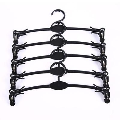 Weicher Gummi-Wäschebügel mit Clips für BHs und Slips