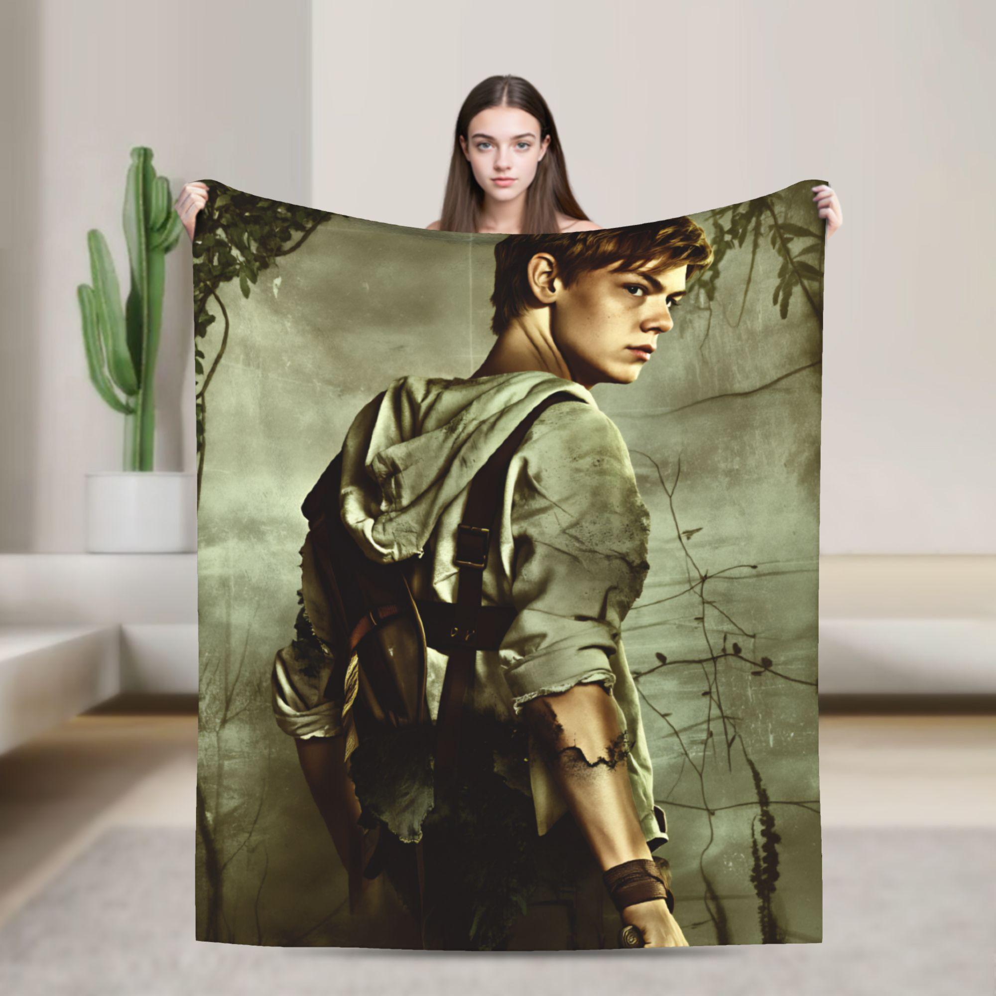 

Newt X Thomas Flannel Blanket The Maze Runner Movie Warm Soft Throw Blanket for Bedroom Picnic Fashion Bedspread Sofa Bed Cover 30x40in