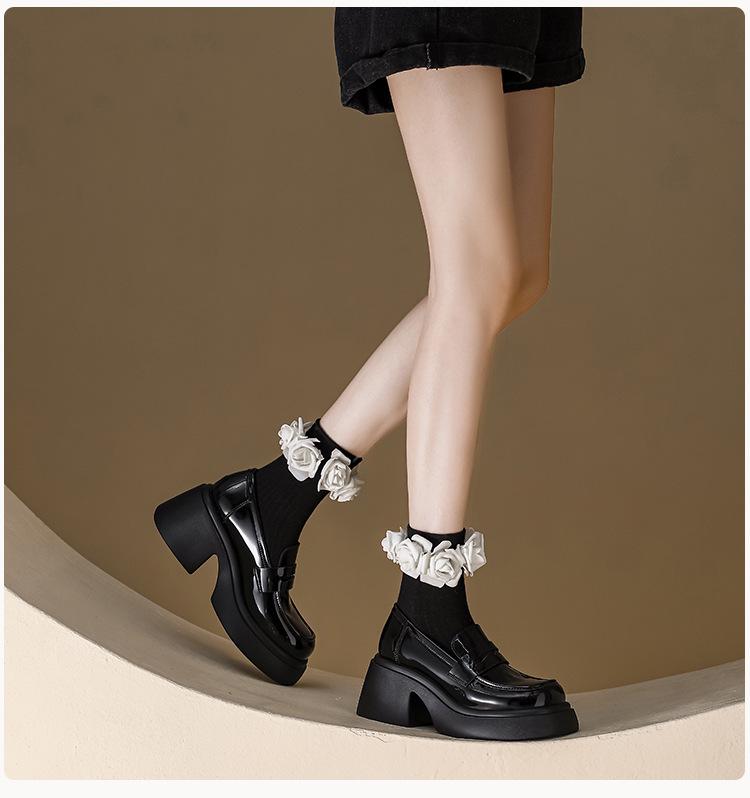 Mocasini cu platformă din piele neagră pentru femei: Nou Stil Britanic 2024, cu Talpă Groasă, Universal, Piele Naturală, Colecția de Primăvară.