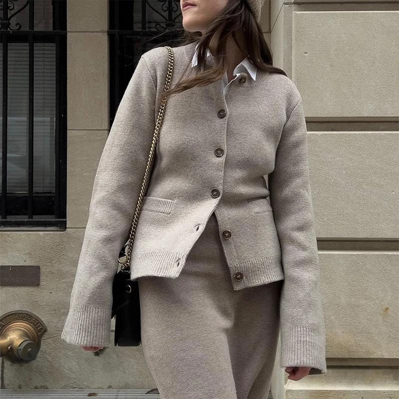 Ležérní pletený kardigan pro ženy Jednobarevný Slim O-výstřih Dlouhý rukáv Jednořadé zapínání Kapsa Dámské kabáty 2024 Podzim Nové Dámské pleteniny