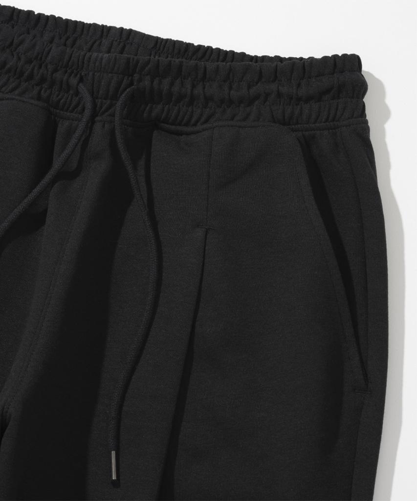 XOX One-Pleat Wide Sweatpants [Black]