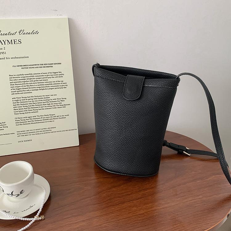 

Сумка через плечо женская сумка-ведро женская Premium Sense Delicate Crossbody Bag универсальная сумка через плечо женская сумка чёрный