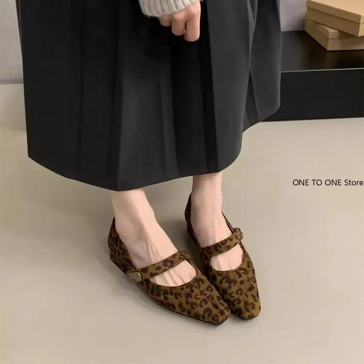 2024 Spring Retro Women's High-Heeled Shoes Fashion Mid Heel Pointed Toe Party Shoes Women Chunky Mary Jane Shoes Zapatillas