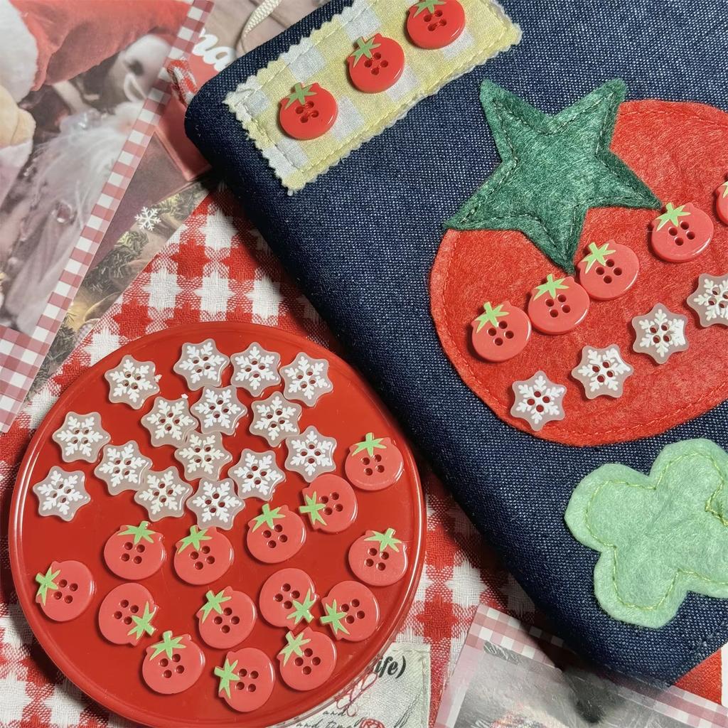 10ks Roztomilé kreslené rajče sněhová vločka Plastové knoflíky Dětský kabát Cardigan Knoflík DIY Dekor Dívka Dětské oblečení Šicí doplňky