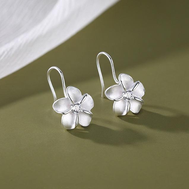 

Zircon Flower Earrings High-End Personality Stud Earhooks Autumn Winter Fashion Jewelry