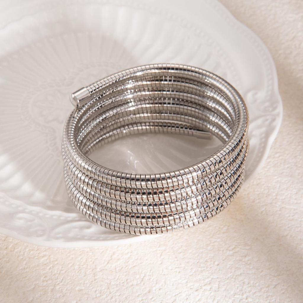 European & American High-End Gold Wire Multi-Layer Bracelet Necklace.