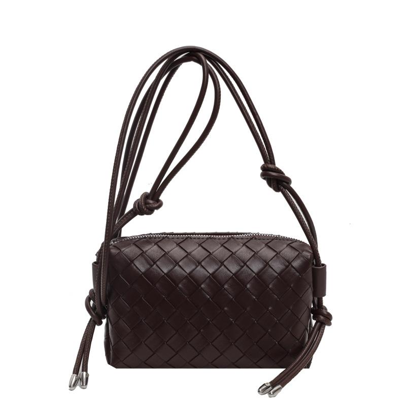 Summer Niche Portable Woven Bag Women's 2025 New Fashion Versatile Messenger Bag Single Shoulder Underarm Bag Pillow Bag