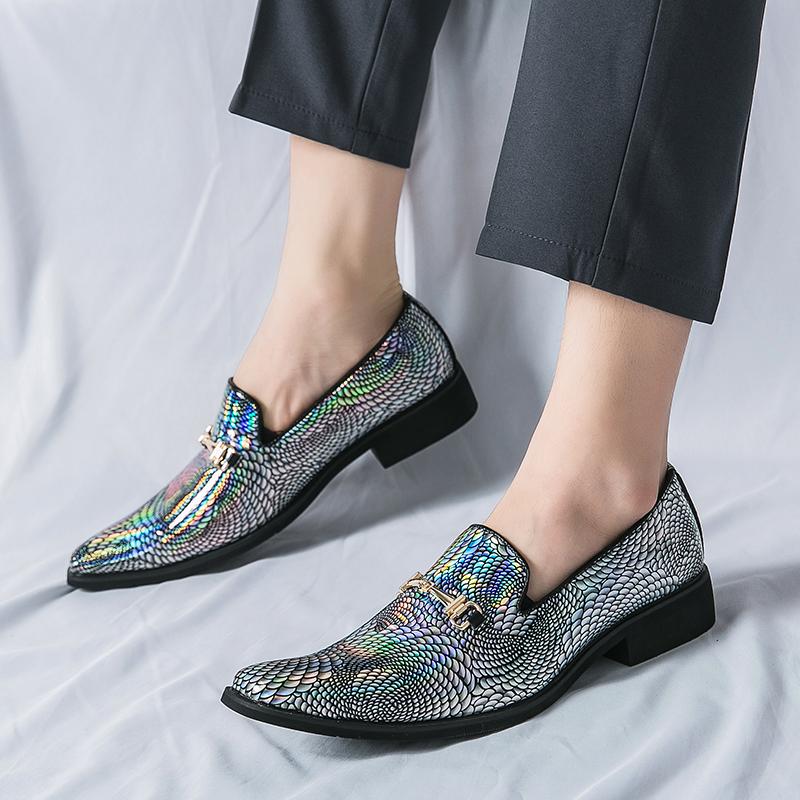 Mode Luxus Designer Mode Spitz Lackleder Slipper Herren Casual Loafer Business Formell Kleidung Schuhe Zapatos Hombre