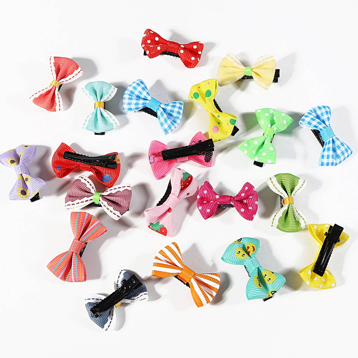 

Заколки в виде бантиков