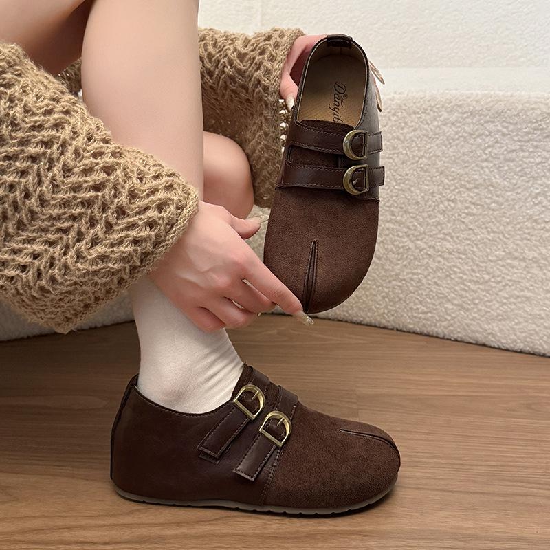 Retro niche design fashionable Birkenstocks women's autumn new versatile casual shallow mouth single shoes