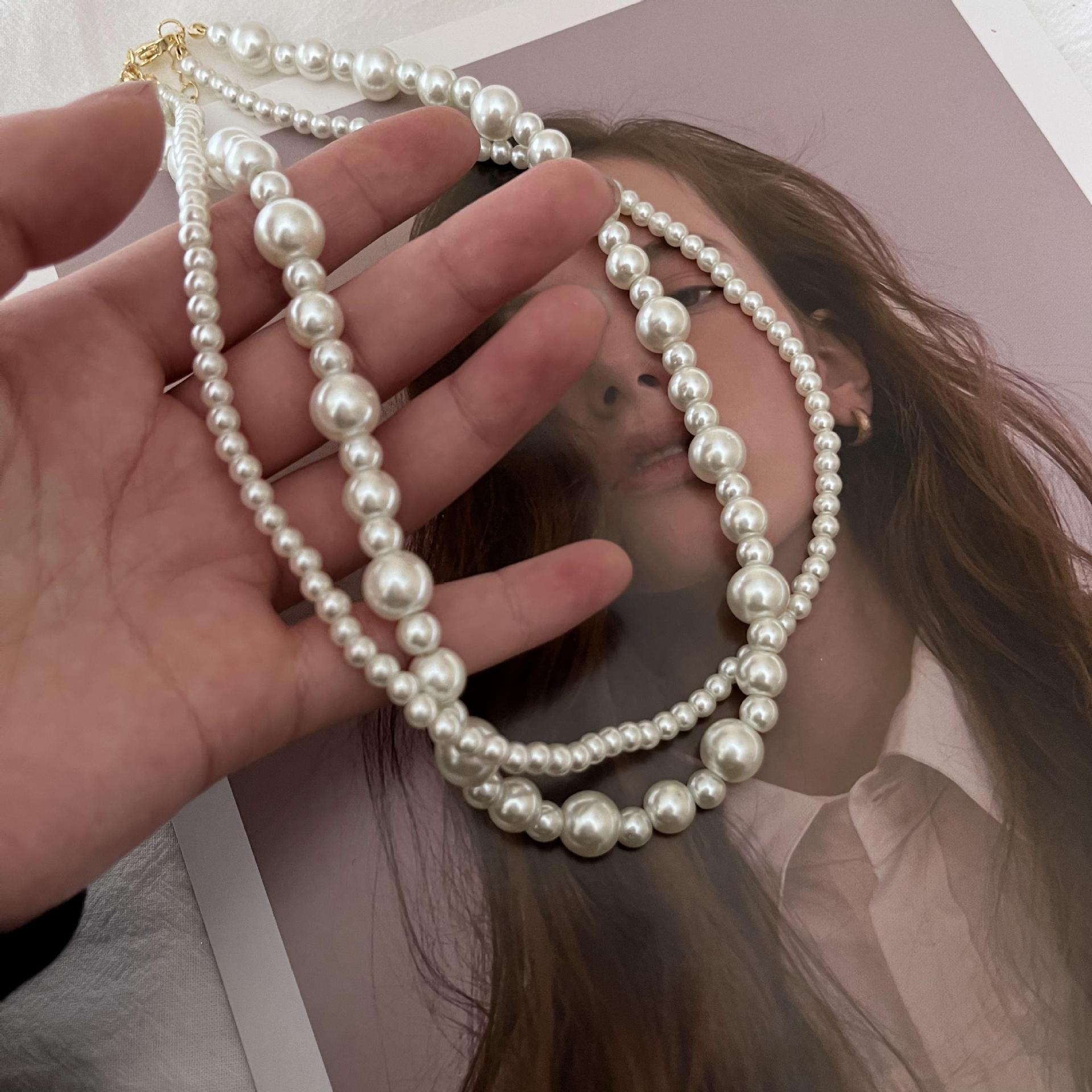 Korean blogger with the same fashion French retro gentle bright glass pearl multi-layer beaded necklace collarbone chain