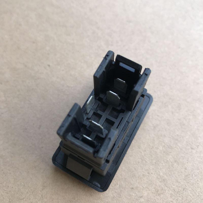 Auto parts Suitable for Dongfeng DFM fengxing Lingzhi V3 / M3 glass lift switch electric door and window switch and button