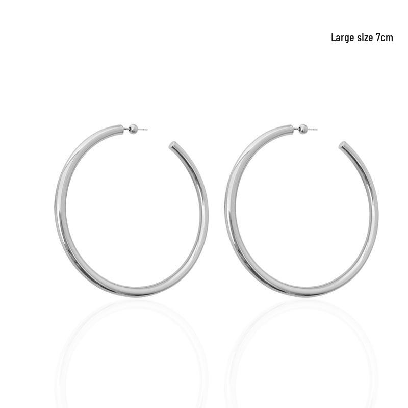 2024 European & American Minimalist Gold-Tone C-Shaped Hoop Earrings for Women
