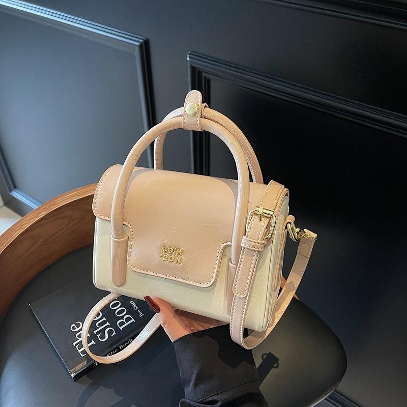 Fashion Handbag Simple and Popular Retro Oil Wax Leather Small Square Bag Versatile Casual Solid Color Niche Design Messenger Bag