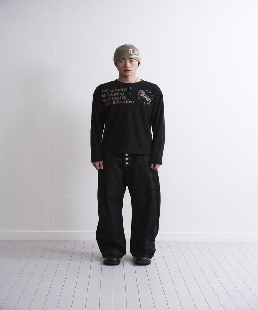 Eontaiteulseoul Unicorn Henley Neck Long Sleeve Black