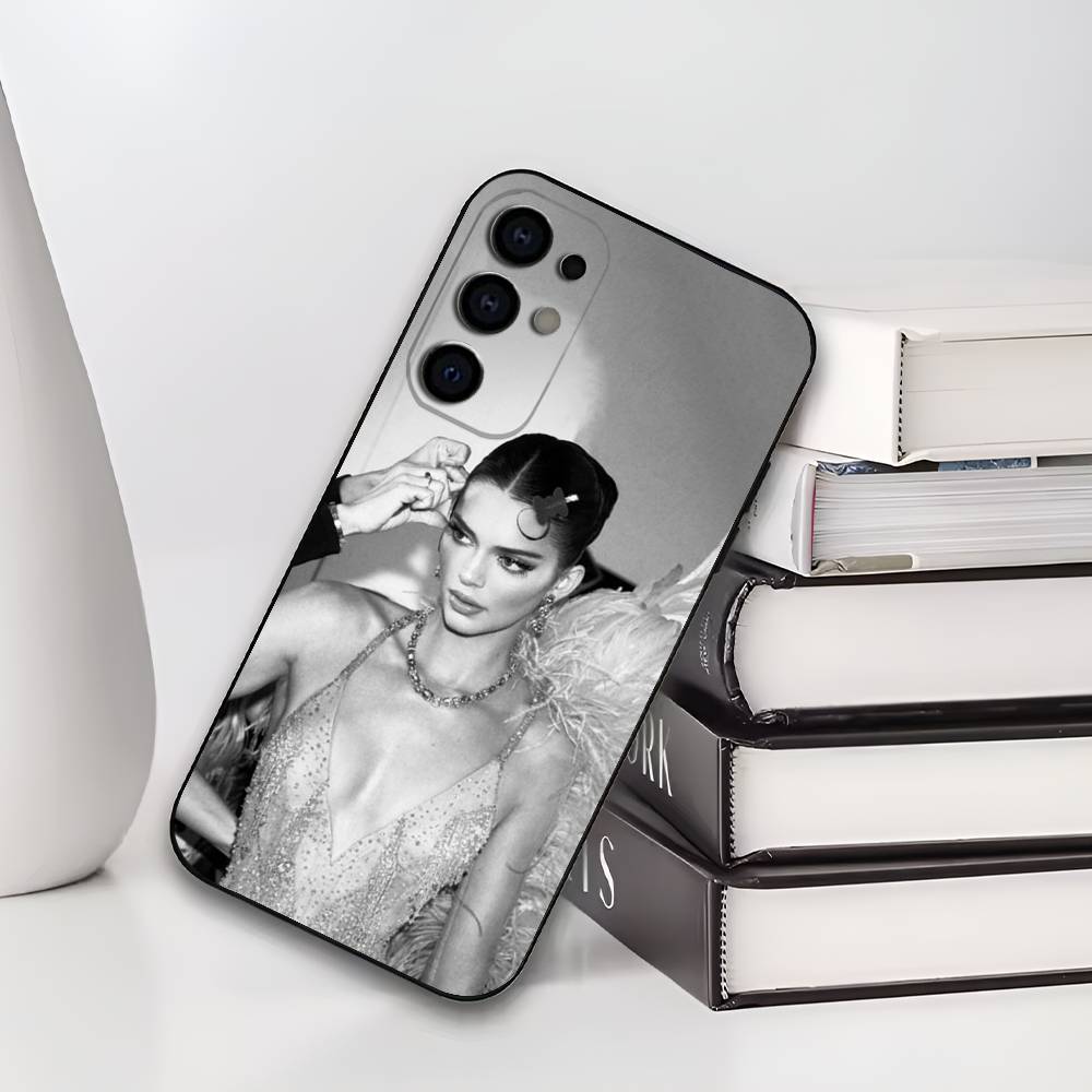 K-Kendall Jenner The Supermodel Phone Case For Samsung S25,S24,S21,S22,S23,S30,Ultra,S20,Plus,Soft Silicone Black Cover Samsung S24fe