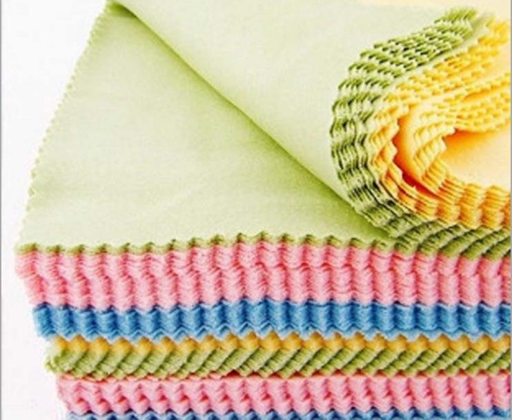 Ultra-Soft Microfiber Eyeglass Cleaning Cloth with Floral and Butterfly Patterns