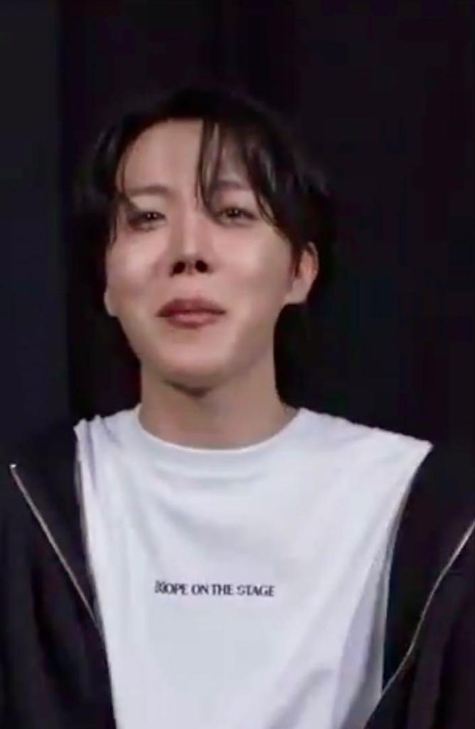 [USED] BTS J-HOPE HOPE ON THE STAGE T-shirt (L)