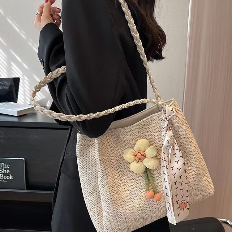 Holiday Seaside Woven Straw Bag Women'S Large-Capacity Rattan Handheld Shoulder Bag Commuter Tote Bag