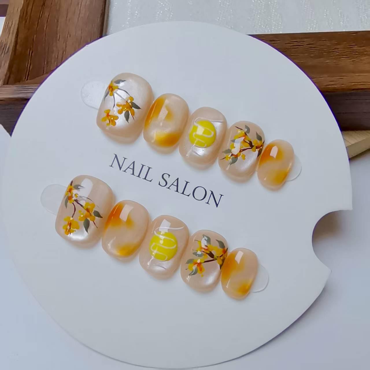 Hand-Painted Osmanthus Cat Eye Gradient Nail Art - Short Style