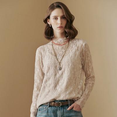 T-shirt trasparente in pizzo con collo alto ze04qT602na
