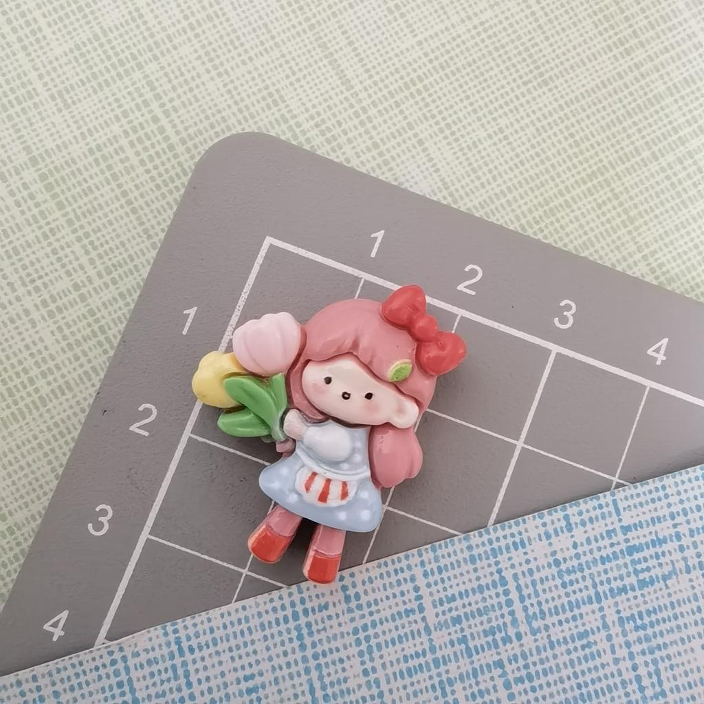 100Pcs Cute Cartoon Dressing Girls Resin Flatback Cabochon Embellishments for Scrapbooking Phone Case Hair Bow Center Decoration