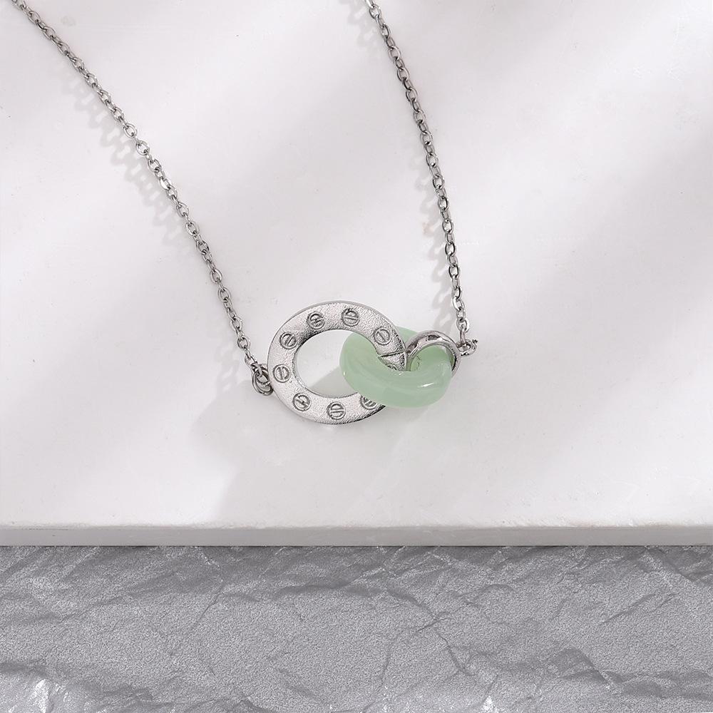 Xiangyun Ping An Schloss Weißer Jade-Halskette Chinesischer Stil Bedeutung Ruyi Schloss Anhänger Damen Altmodische Kleidung Han Element Glitzernder Diamant Schlüsselbein-Kette