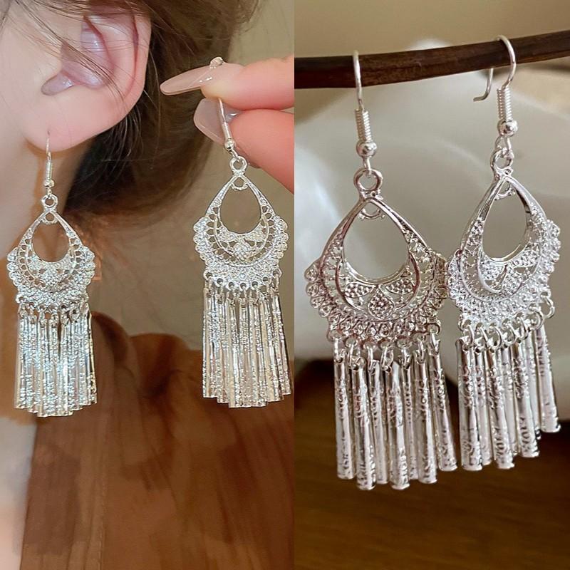 Ethnic Style Triangle Flowing Water Earrings, High-end Earrings, Niche Antique Style, Personalized Creative Design Earrings
